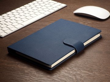 Notes z karteczkami samoprzylepnymi 225135801